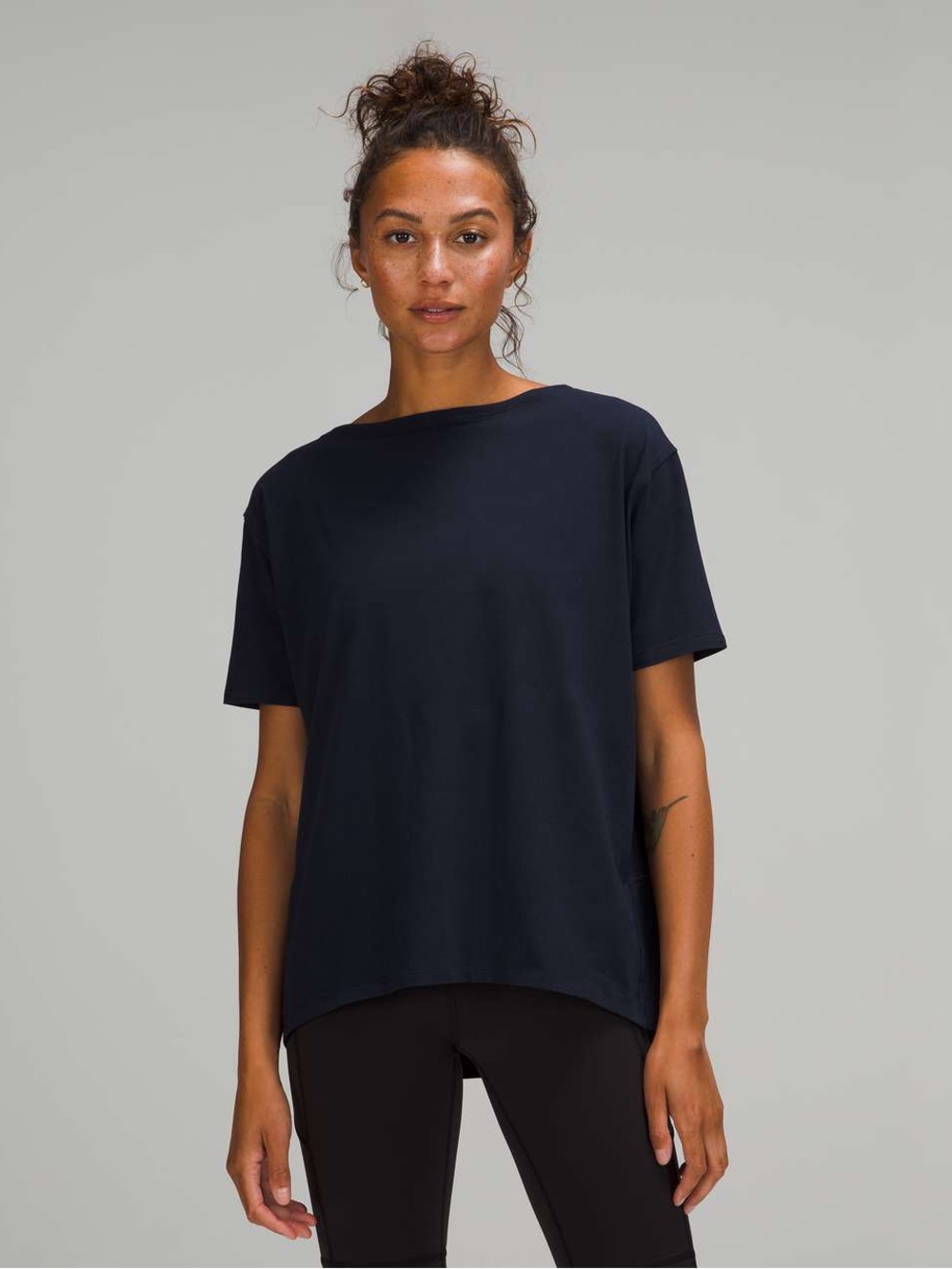 Lululemon Back In Action Short Sleeve Shirt Womens XL Black